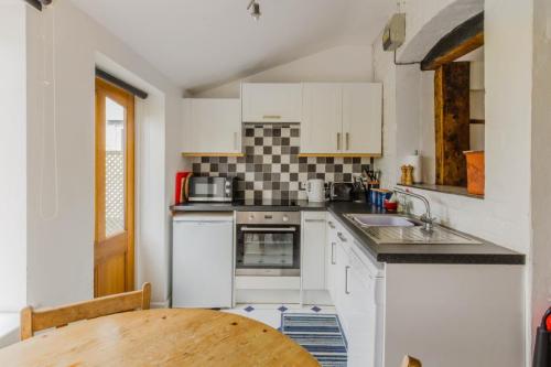 3-Kitchen